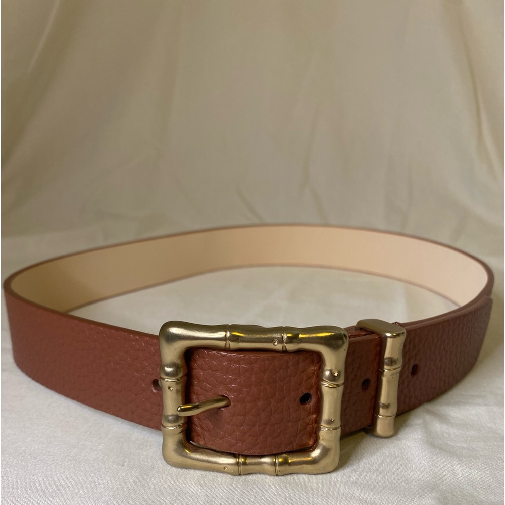 JMcLaughlin  ladies leather belt size Small in excellent condition
